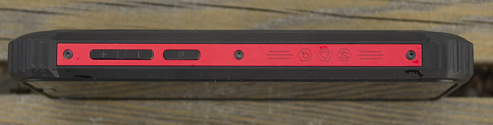 Смартфон Oukitel WP5 с защитой от воды.