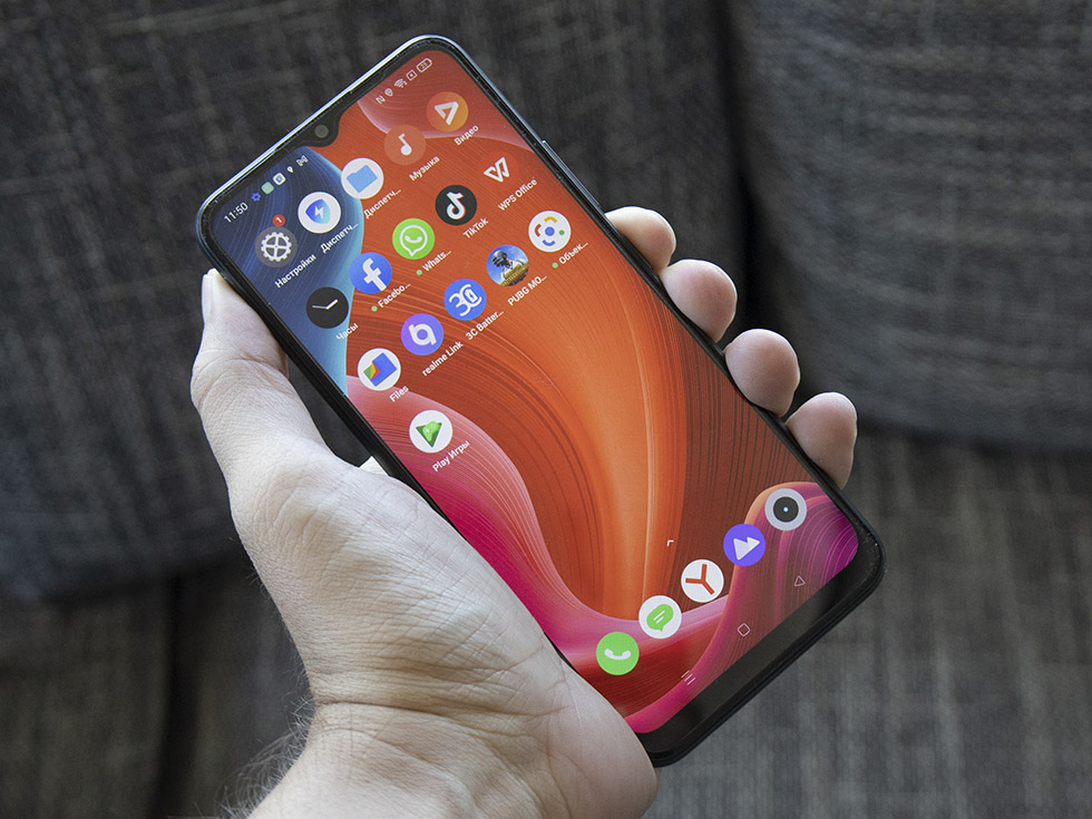 Смарфтон Realme C25