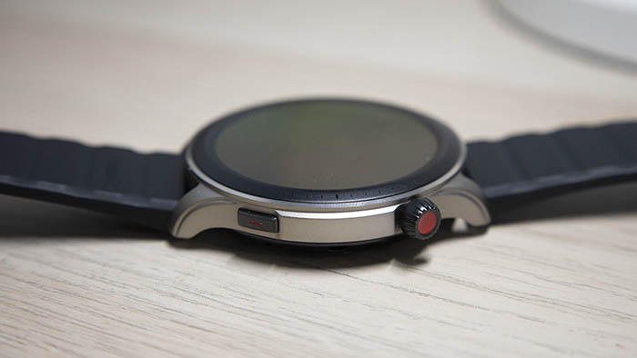 Умные часы Amazfit GTR 4