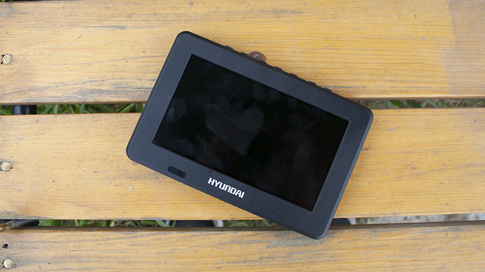 Автомобильный телевизор H-LCD700.