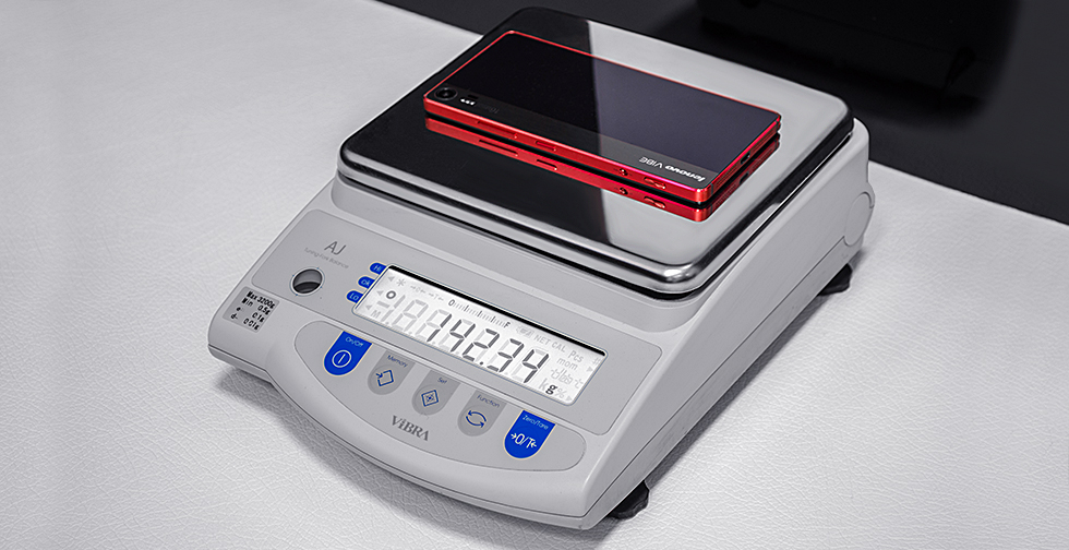 Lenovo Vibe Shot на весах