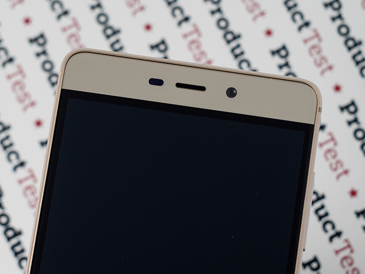 Разговорный динамик и фронтальная камера Xiaomi Redmi 4 Pro.
