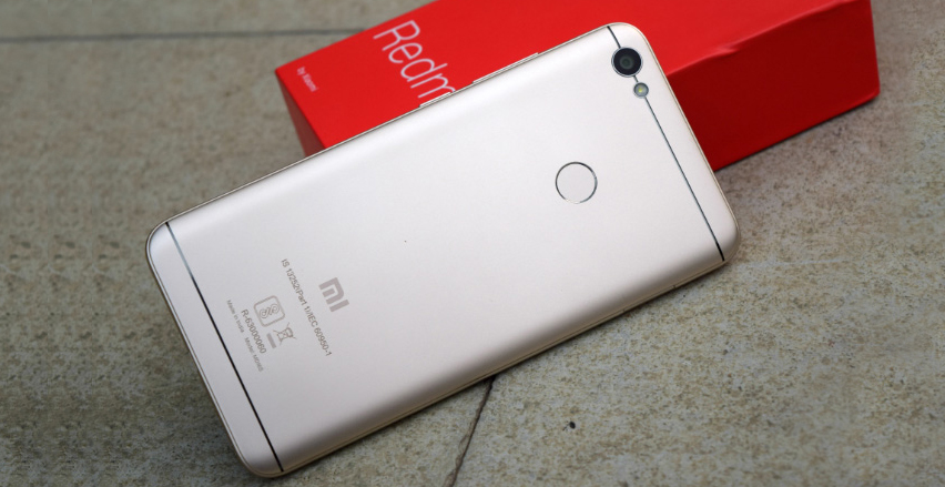 Xiaomi Redmi Y1, вид сзади.