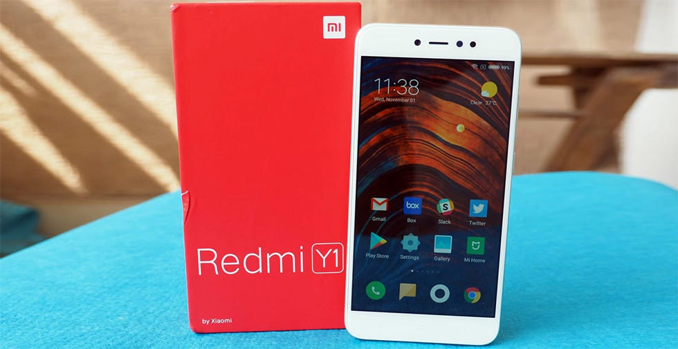 Xiaomi Redmi Y1 - бюджетный селфифон с большим экраном.