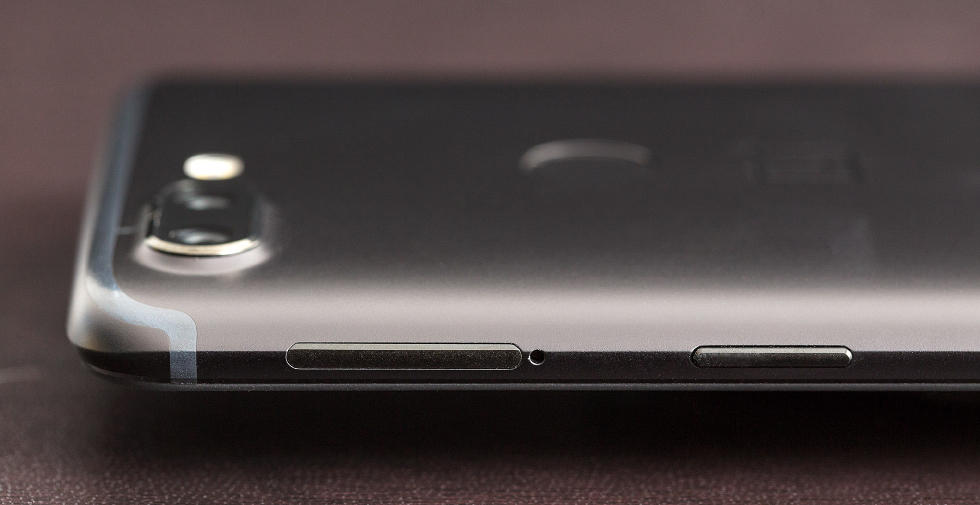 OnePlus 5T не так уж сильно отличается от OnePlus 5.
