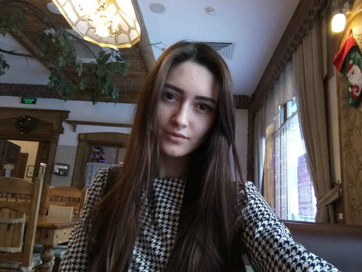 Селфи, снятое на камеру Huawei Honor 6C Pro.