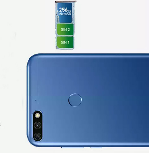 Huawei Honor 7C получил сразу три отдельных слота.