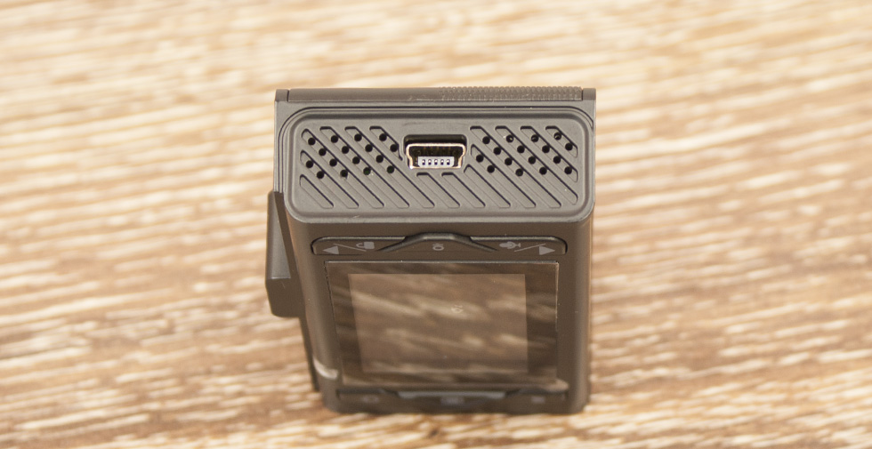 miniUSB порт на торце Neoline Wide S31.