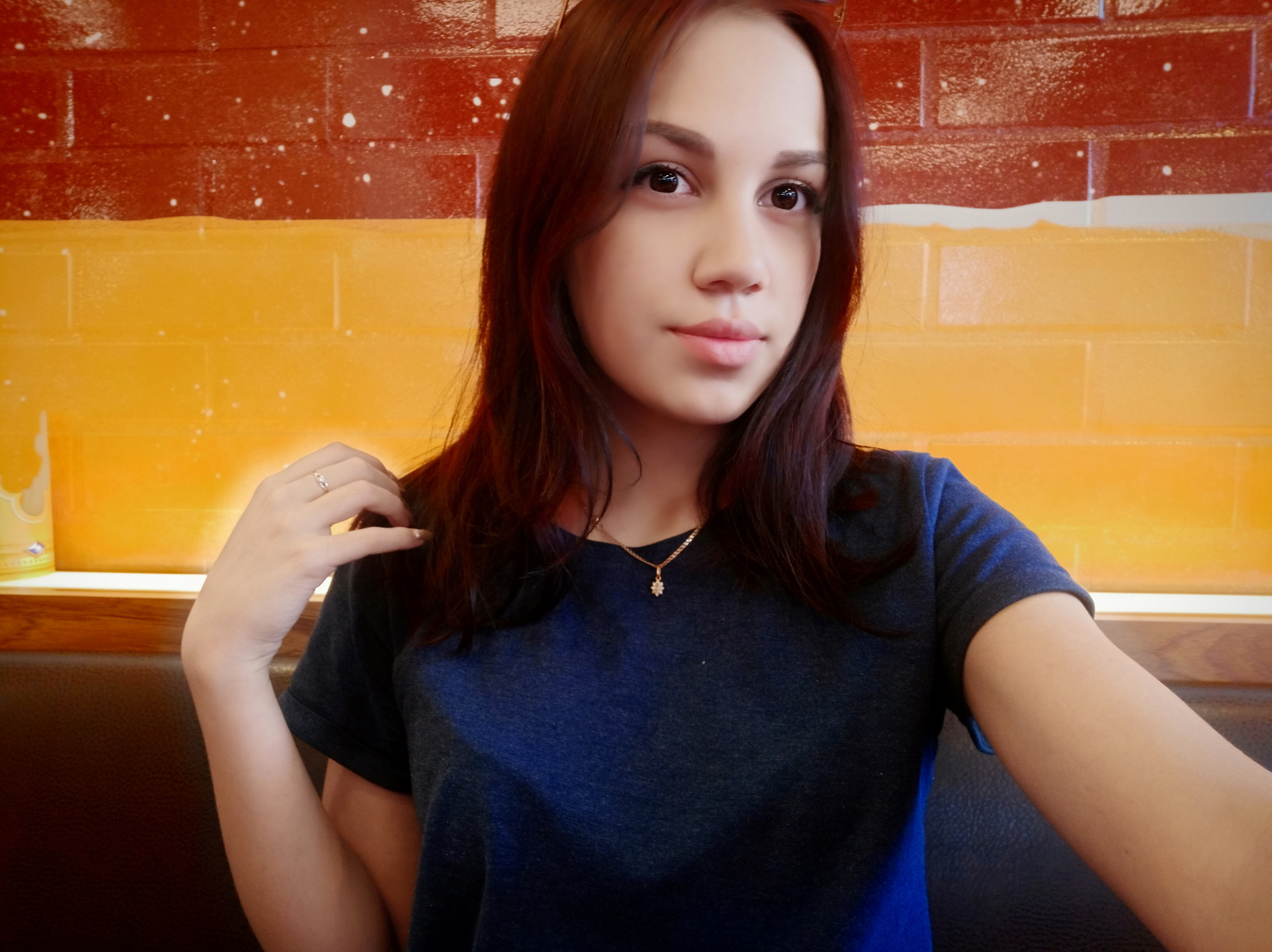 Селфи, снятое на Oppo F7.