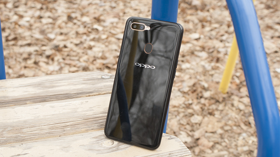Смартфон OPPO A5s.